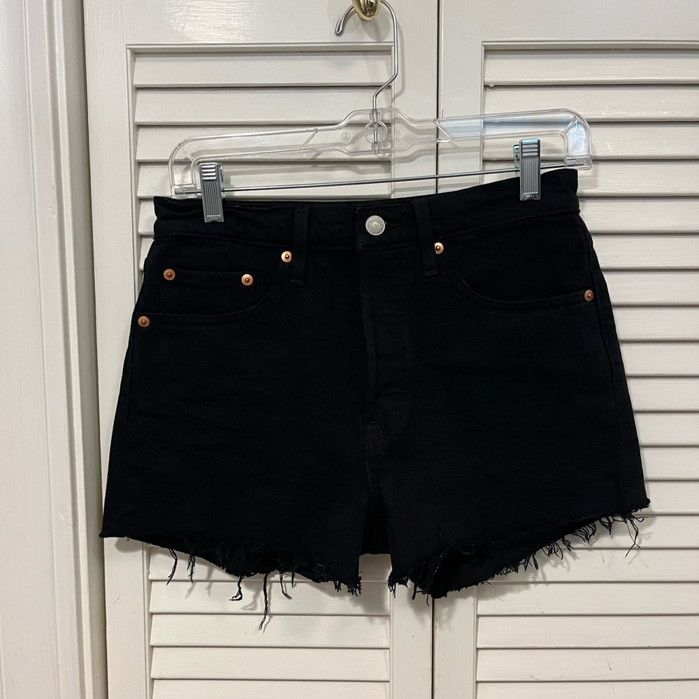 Black Levi’s Denim Shorts